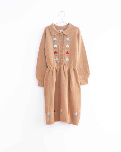CAMEL DRESS WITH EMBROIDERED FLOWERS AND BUTTONS_CAMEL_FKW23-006